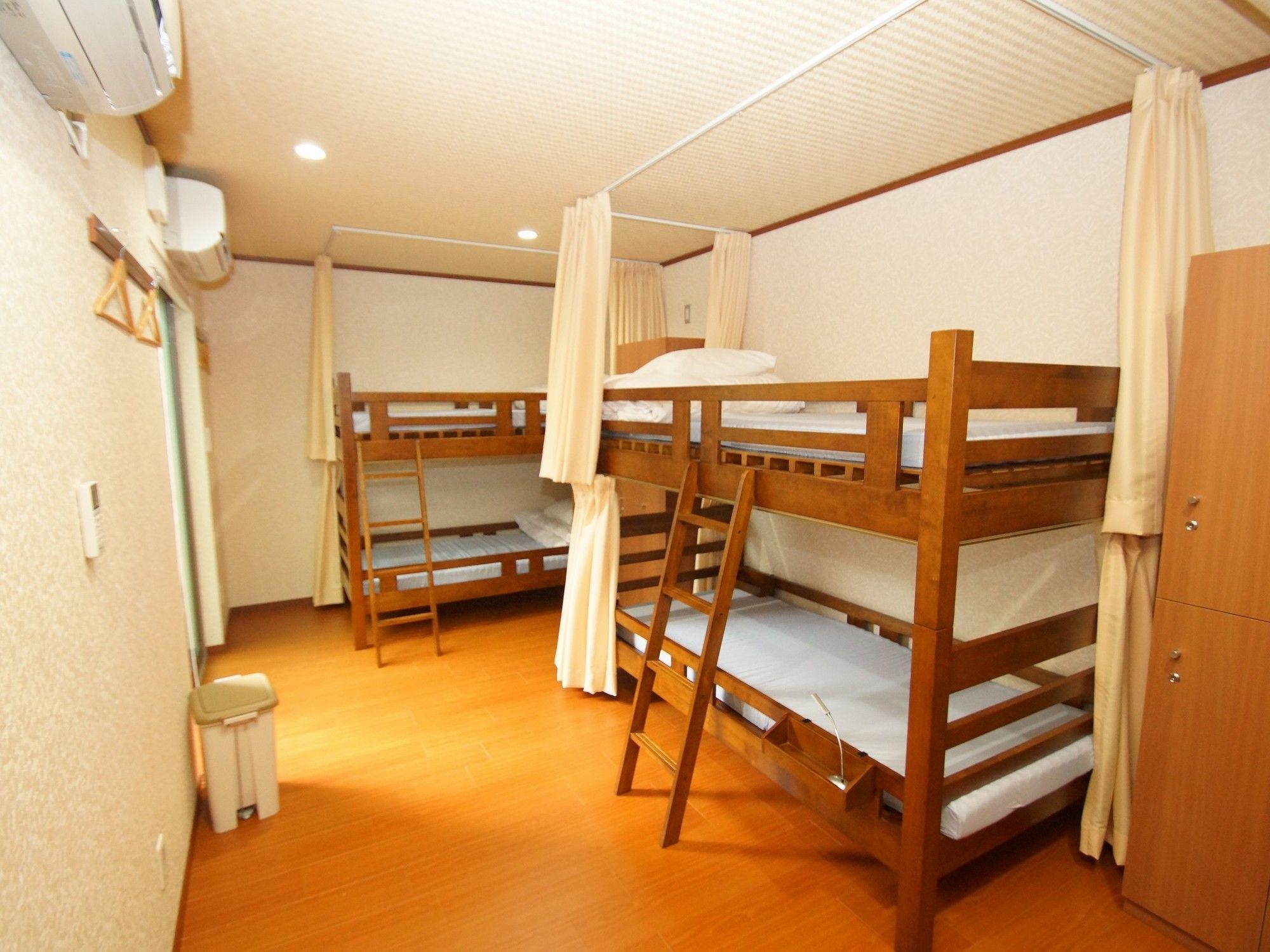 Guest House Na-No-Hana - Hostel, Caters To Women Kiotó Kültér fotó